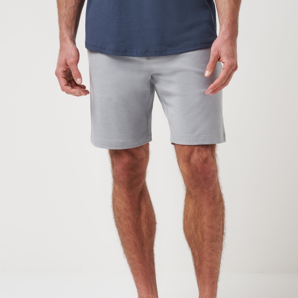 Travis Mathew gray NWT Adirondack shorts sz 40